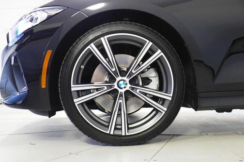 2023 BMW 330 330i