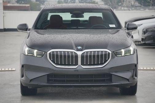 2026 BMW 530 530i