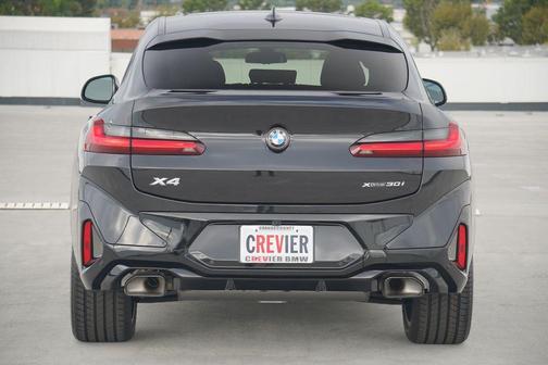 2025 BMW X4 xDrive30i