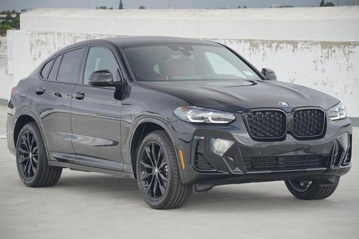 2025 BMW X4 xDrive30i