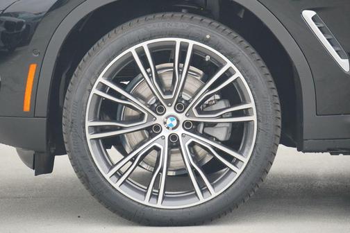 2025 BMW X4 xDrive30i