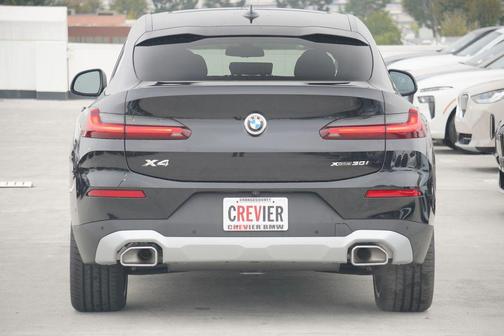 2025 BMW X4 xDrive30i