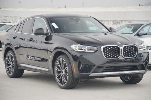 2025 BMW X4 xDrive30i