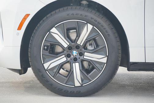 2026 BMW iX xDrive45