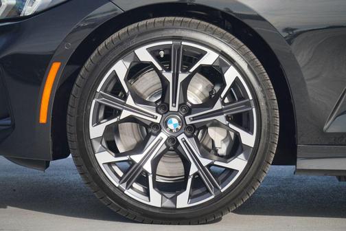 2025 BMW 330 i