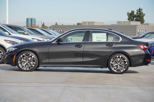 2025 BMW 330 i