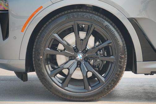 2026 BMW X7 M60i