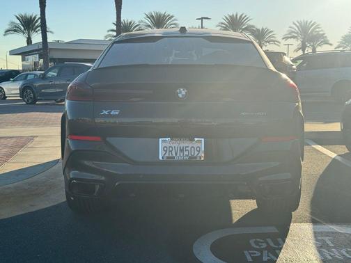 2025 BMW X6 xDrive40i