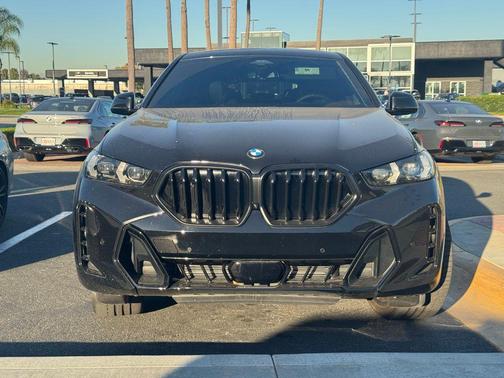 2025 BMW X6 xDrive40i