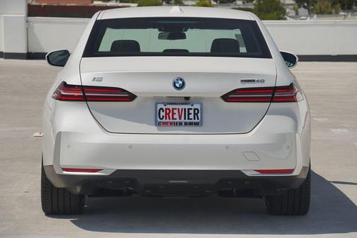 2026 BMW i5 eDrive40