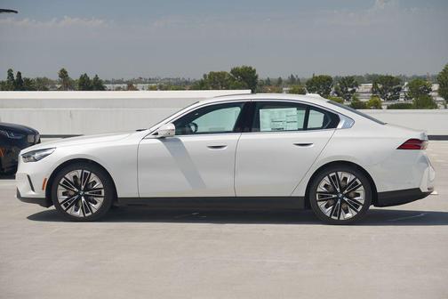 2026 BMW i5 eDrive40