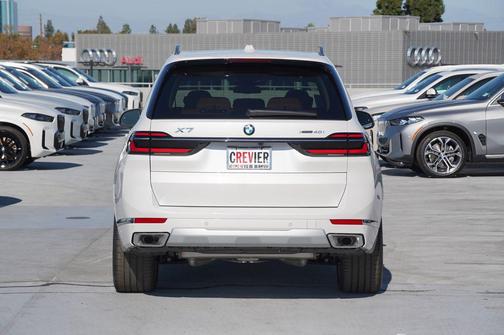 2026 BMW X7 xDrive40i