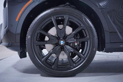 2026 BMW X7 M60i