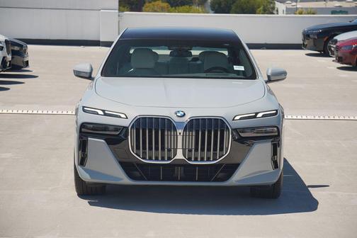 2025 BMW 760 i xDrive
