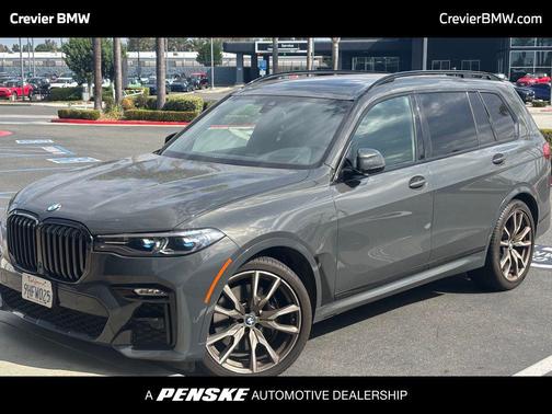 2022 BMW X7 M50i