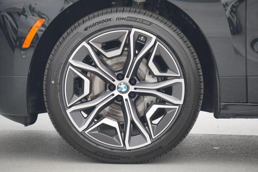 2026 BMW iX xDrive60