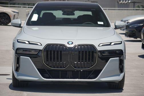 2025 BMW 760 i xDrive