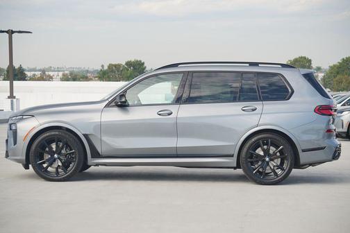 2026 BMW X7 M60i