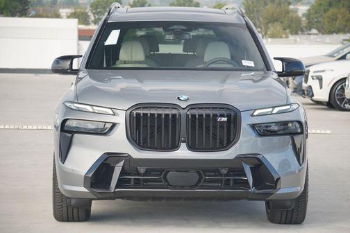 2026 BMW X7 M60i