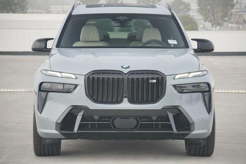 2026 BMW X7 M60i