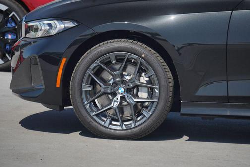2025 BMW 330 i