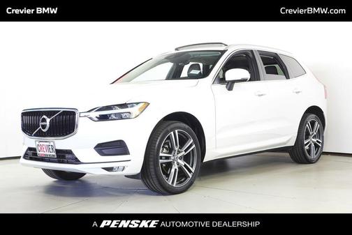2021 Volvo XC60 T5 Momentum