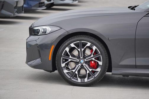 2026 BMW 330 xDrive NA