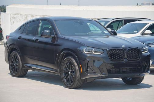 2025 BMW X4 xDrive30i