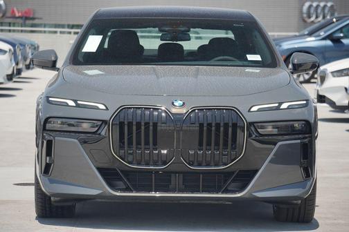 2025 BMW 760 i xDrive
