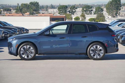 2026 BMW iX xDrive45