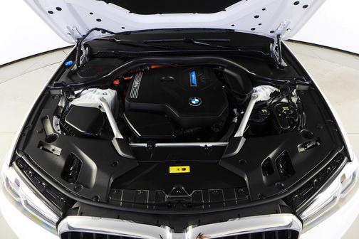 2022 BMW 530e Base