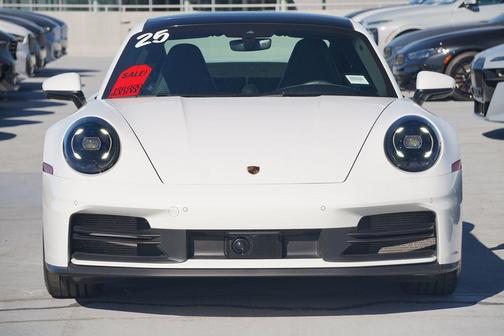 2025 Porsche 911 Carrera