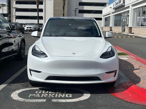 2023 Tesla Model Y Long Range Dual Motor All-Wheel Drive