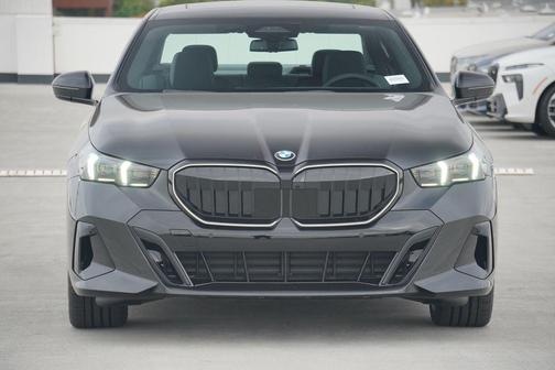2026 BMW 540 i xDrive