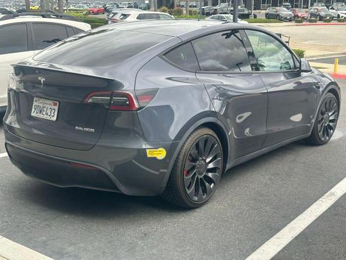 2022 Tesla Model Y Performance Dual Motor All-Wheel Drive
