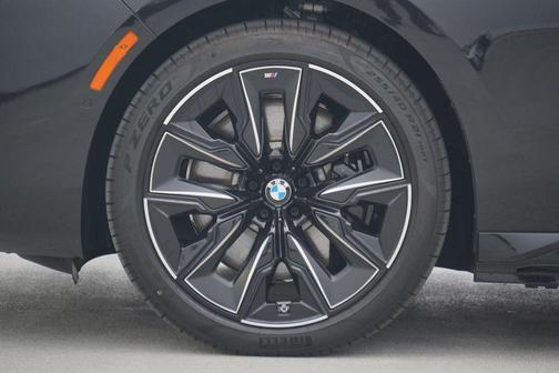 2026 BMW i7 M70