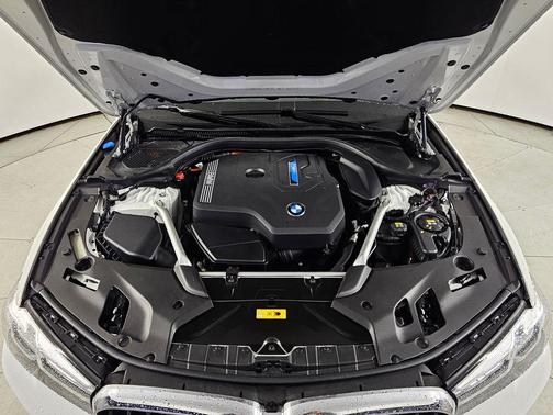 2023 BMW 530e Base