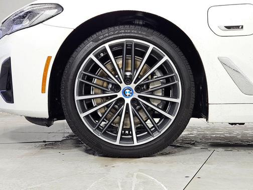2023 BMW 530e Base