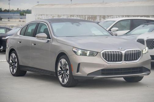 2026 BMW 530 i