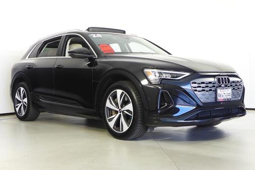2024 Audi Q8 e-tron Premium Plus