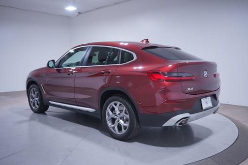 2025 BMW X4 xDrive30i