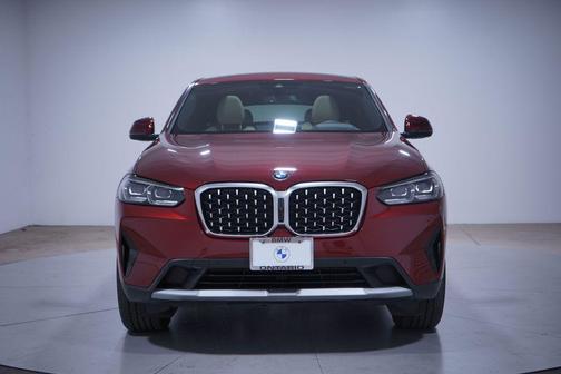 2025 BMW X4 xDrive30i