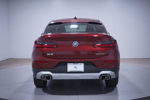 2025 BMW X4 xDrive30i
