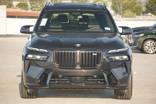 2026 BMW X7 M60i