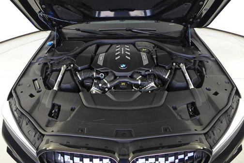 2022 BMW 750 i xDrive