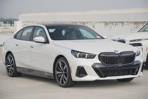 2026 BMW 550e 550e xDrive