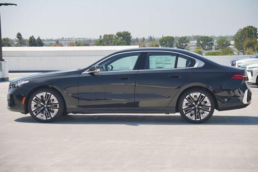 2026 BMW 530 i
