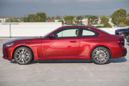 2025 BMW 230 i xDrive