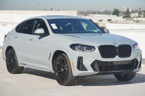 2025 BMW X4 xDrive30i