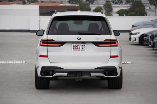 2026 BMW X7 xDrive40i